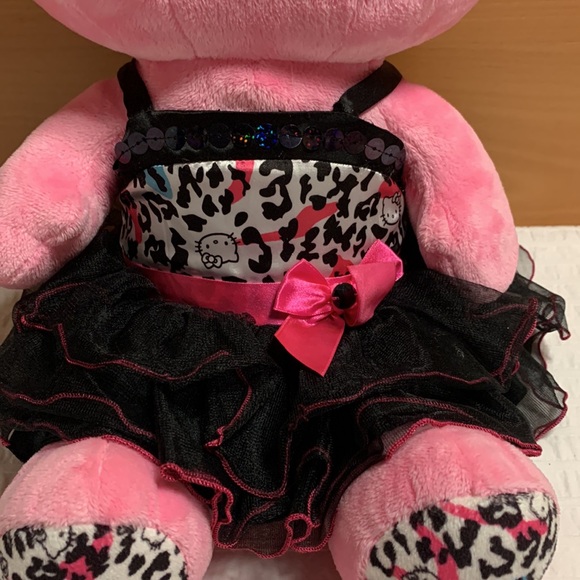 Hello Kitty Winking Build-a-Bear Plush - Picture 4 of 17
